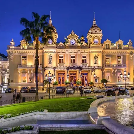 New Designer Next To Casino Square With Ac & Internet * Monte Carlo