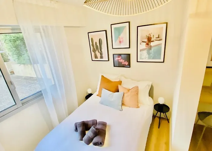 Appartement New Designer Next To Casino Square With Ac & Internet